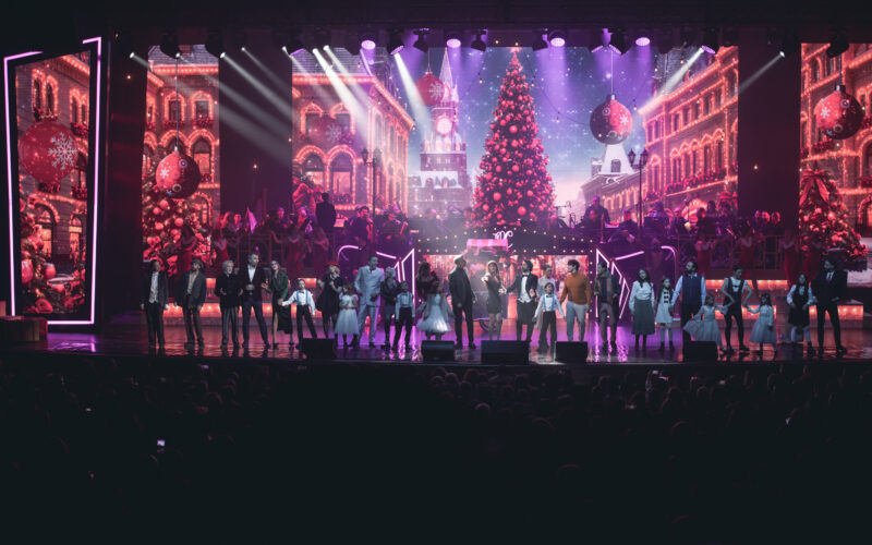 Broadway Christmas Show